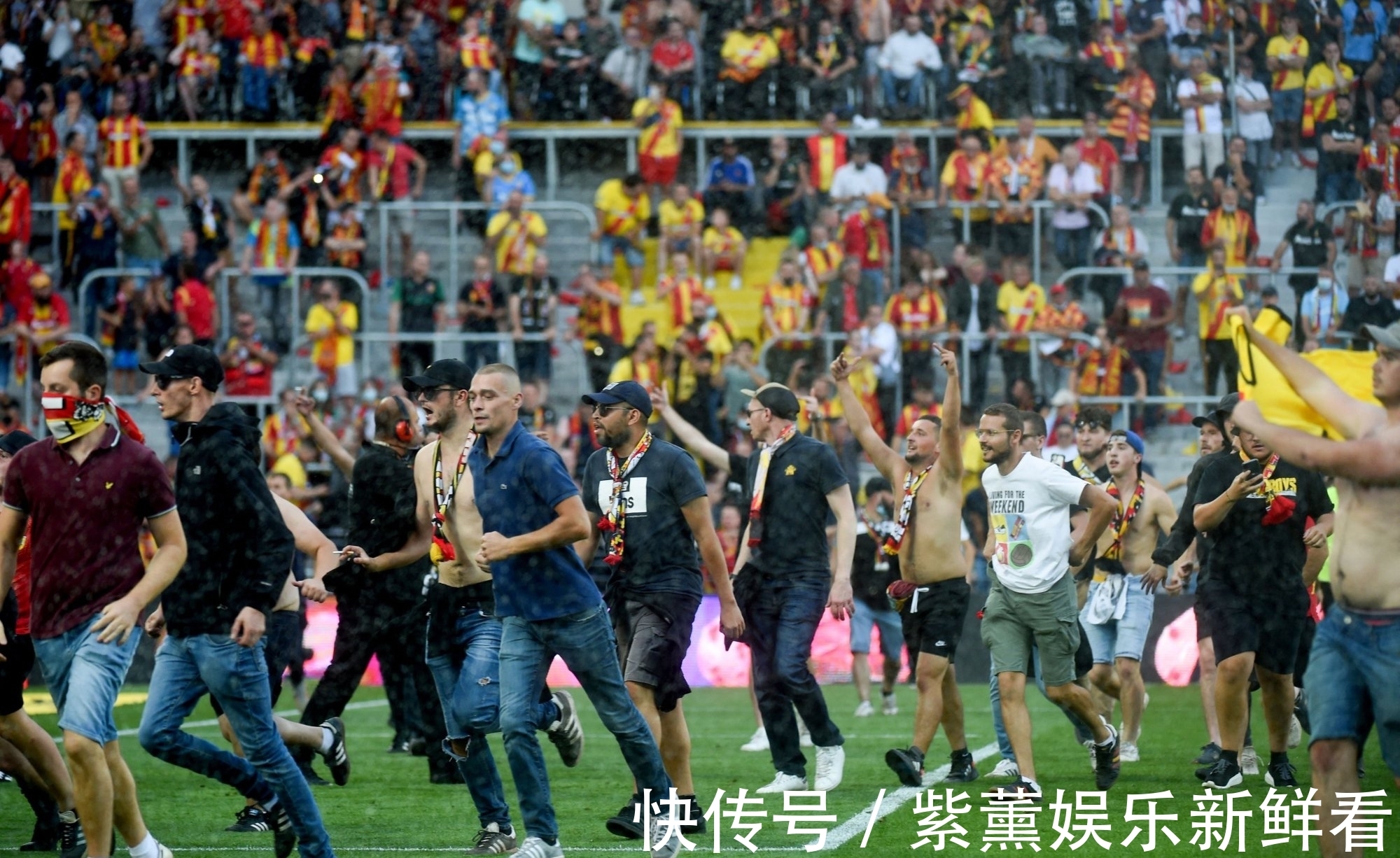更是他丰
